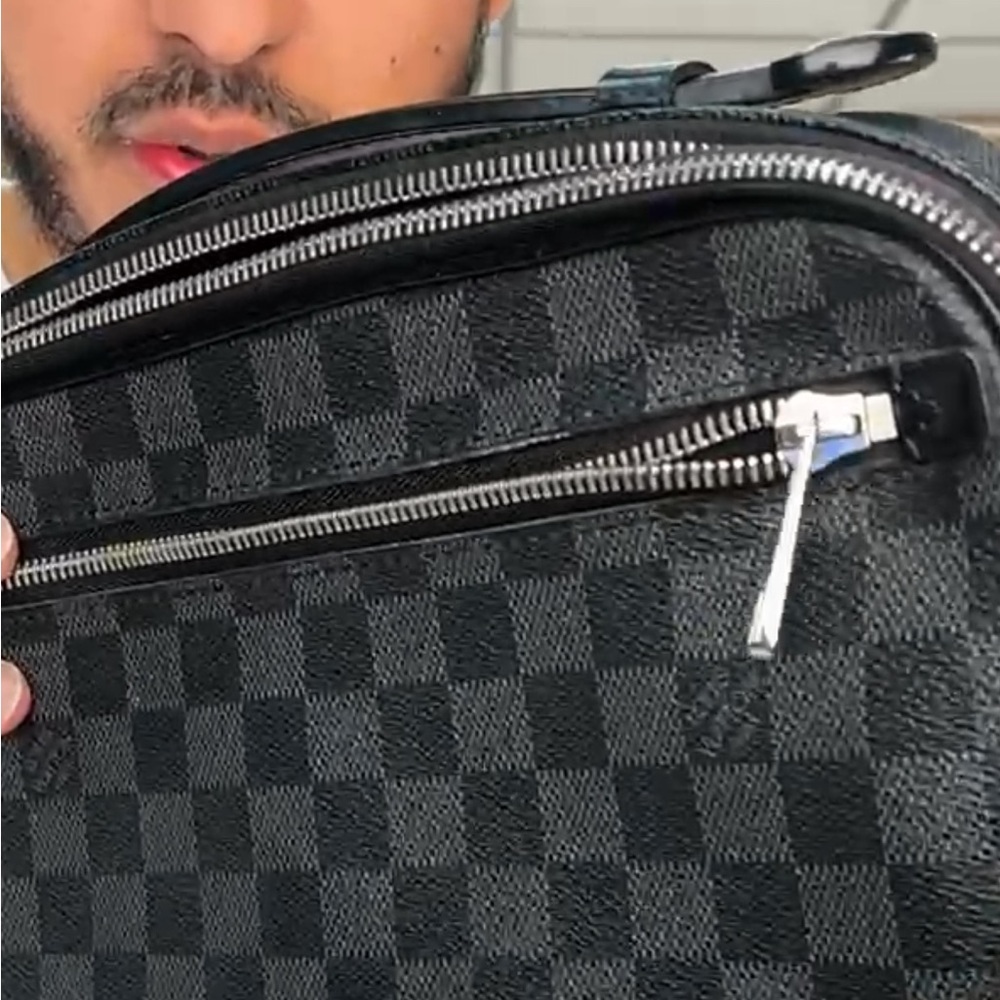 Auth Louis Vuitton LV Ambler Damier Graphite belt bag - Picture 3 of 4